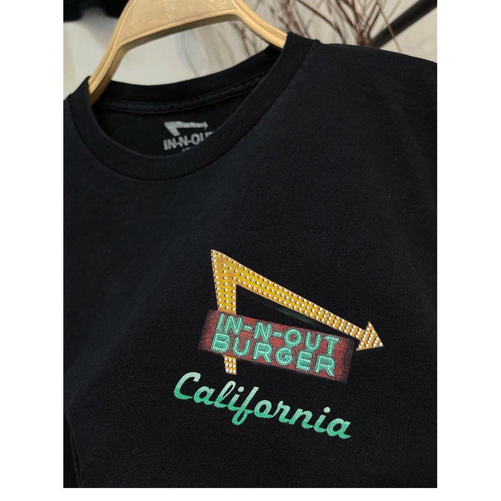 Vintage In & Out Tee Shop Streetwear Fashion T-Shirt Streetwear Kitchen