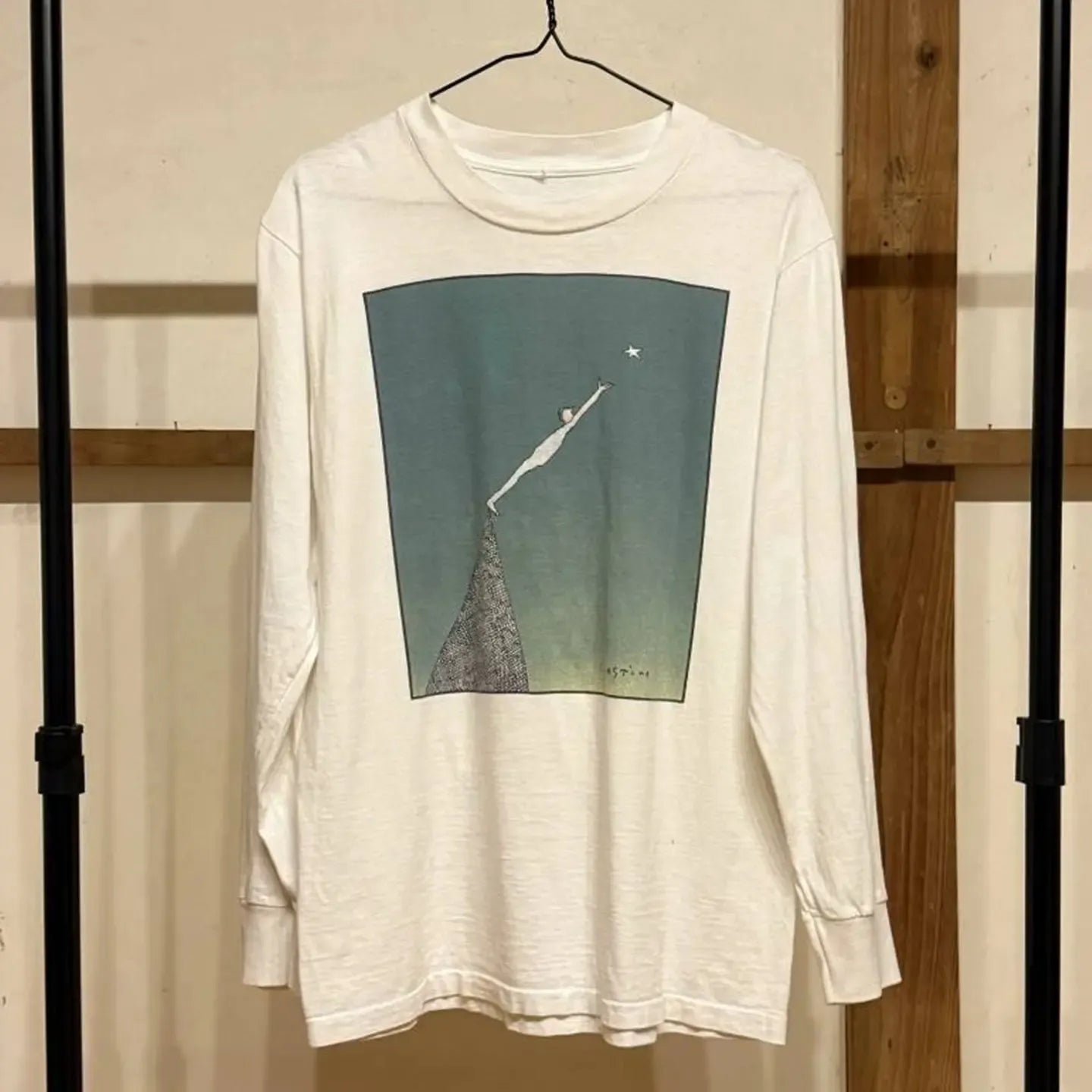 Vintage Reaching St@r Long Sleeve T-Shirt