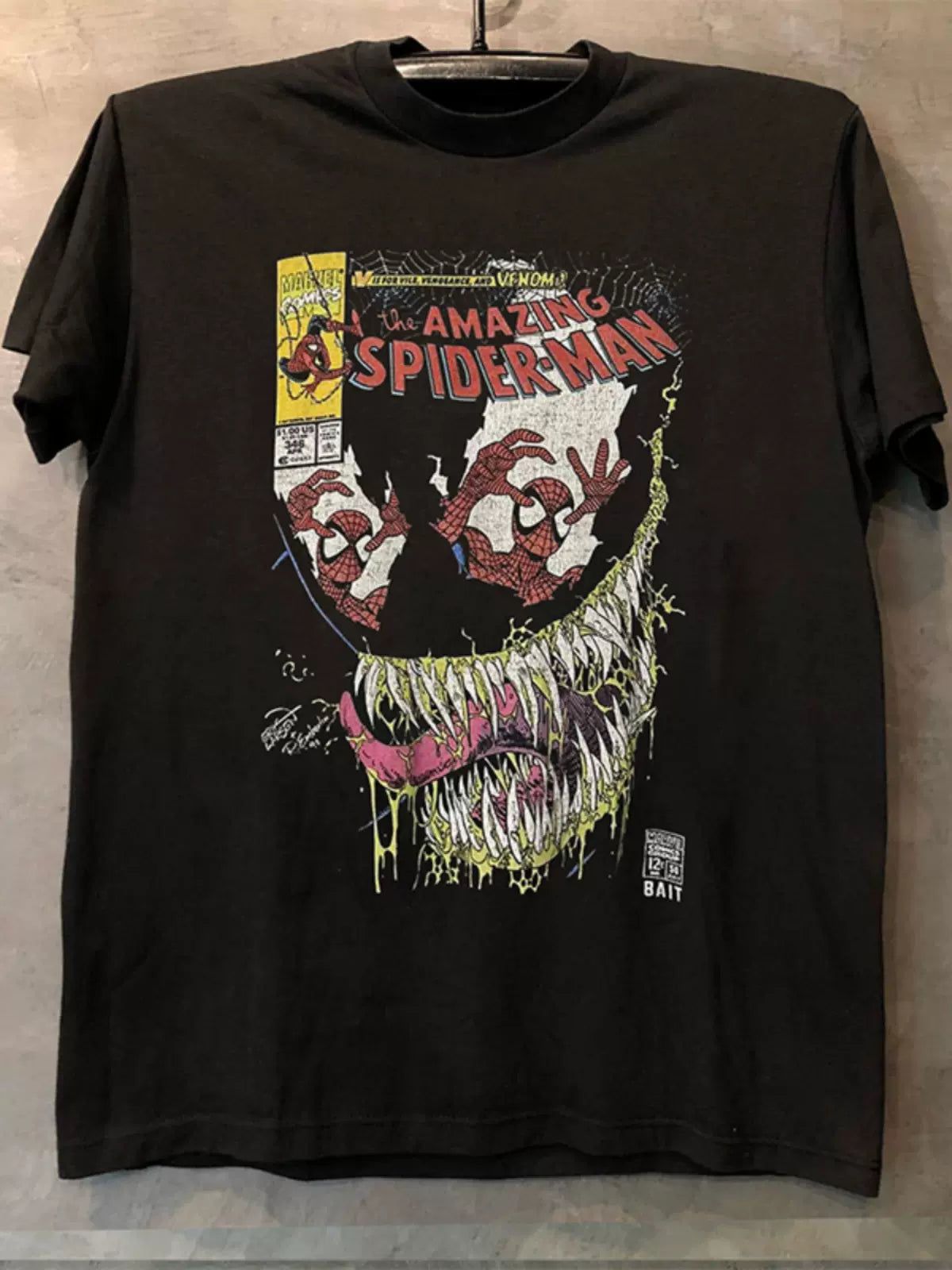 Vintage Amazing Sp!derman x Venom T-Shirt