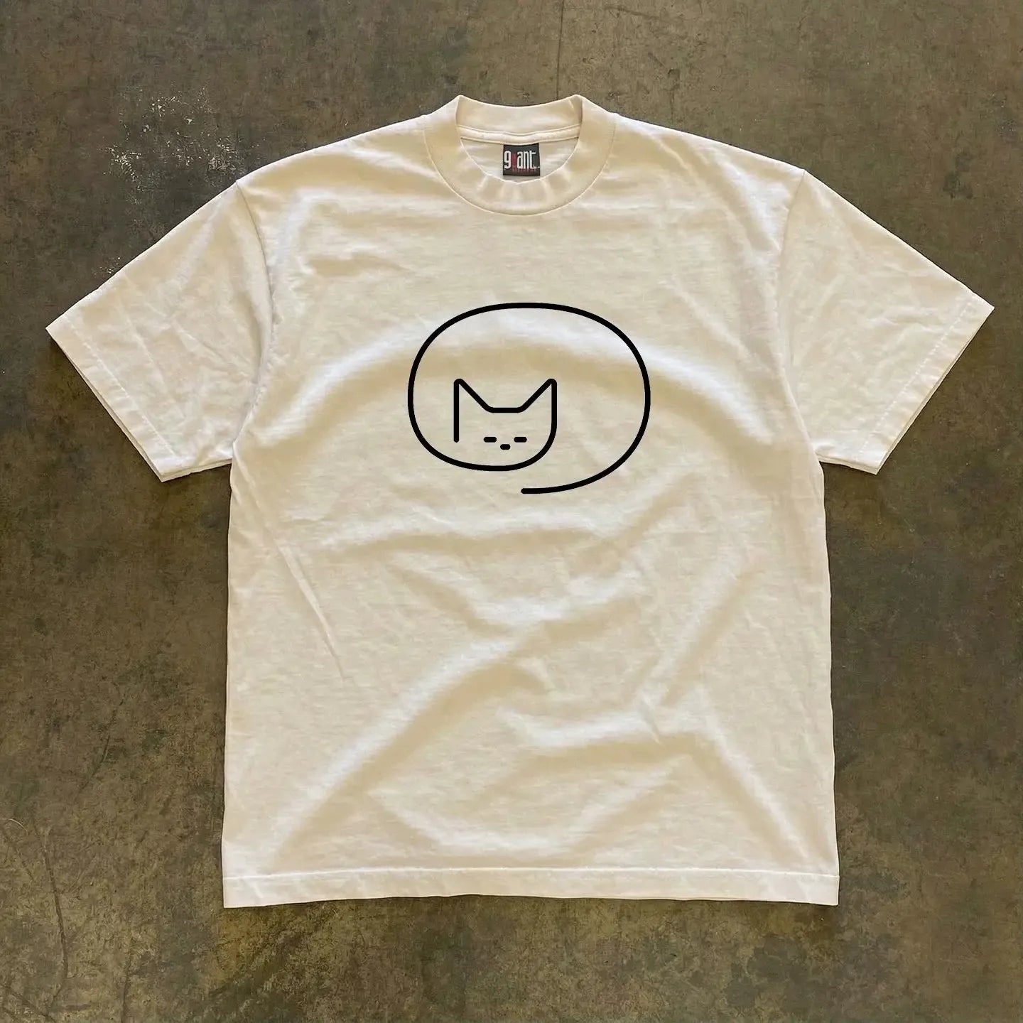 Vintage Minimalist Cat Graphic T-Shirt
