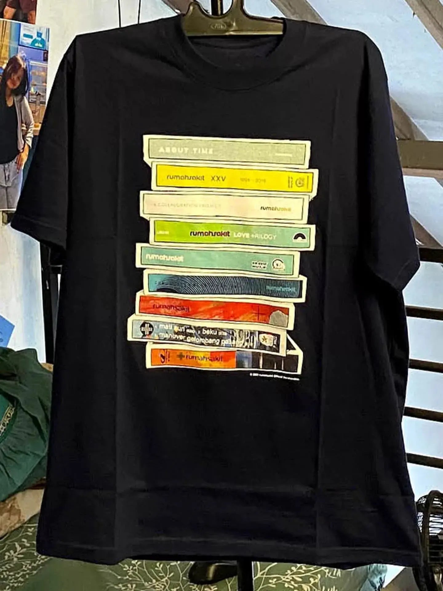 Vintage Rum@hsak!t T-Shirt