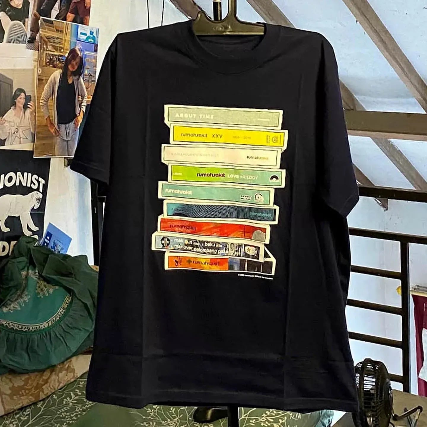 Vintage Rum@hsak!t T-Shirt